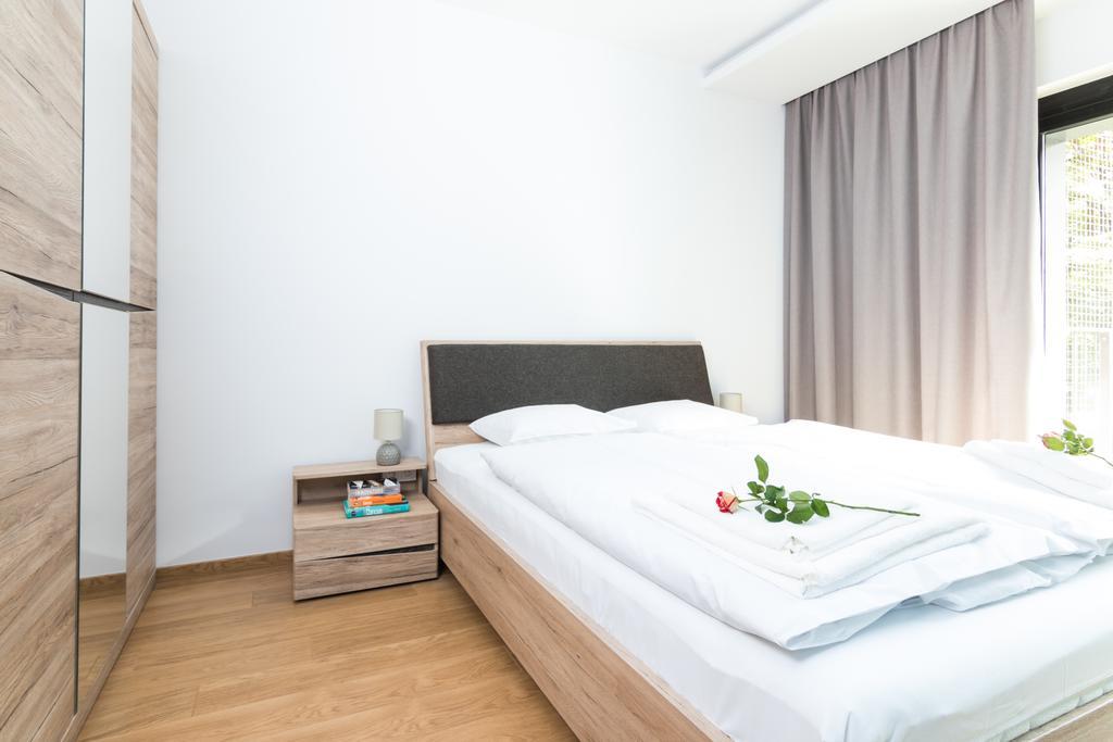 Cityheaven With Parking And Ac Краків Екстер'єр фото